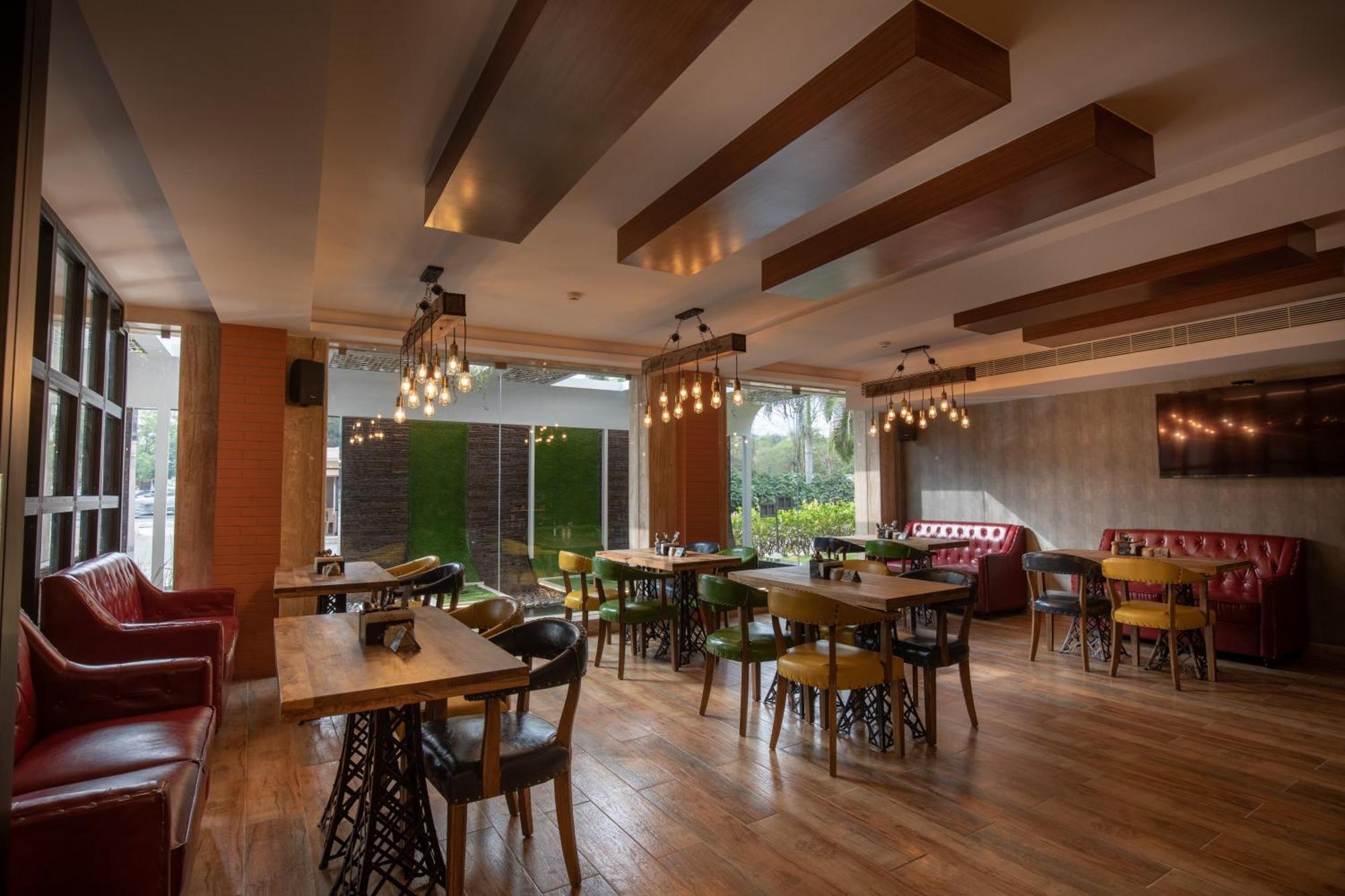 Hotel Jenneys Residency Coimbatore Exterior foto